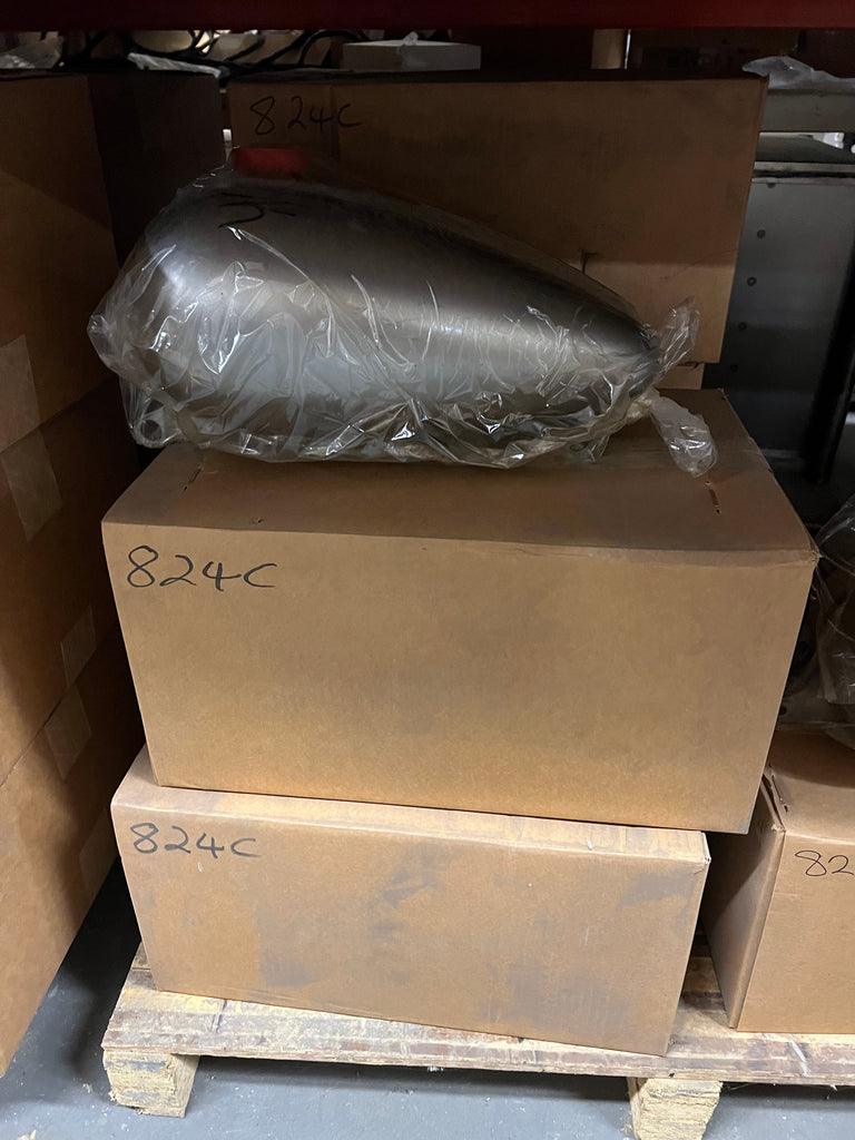 Mustang And Axed Tanks For 1995-2003 Sportsters (824C) - Paughco, Inc